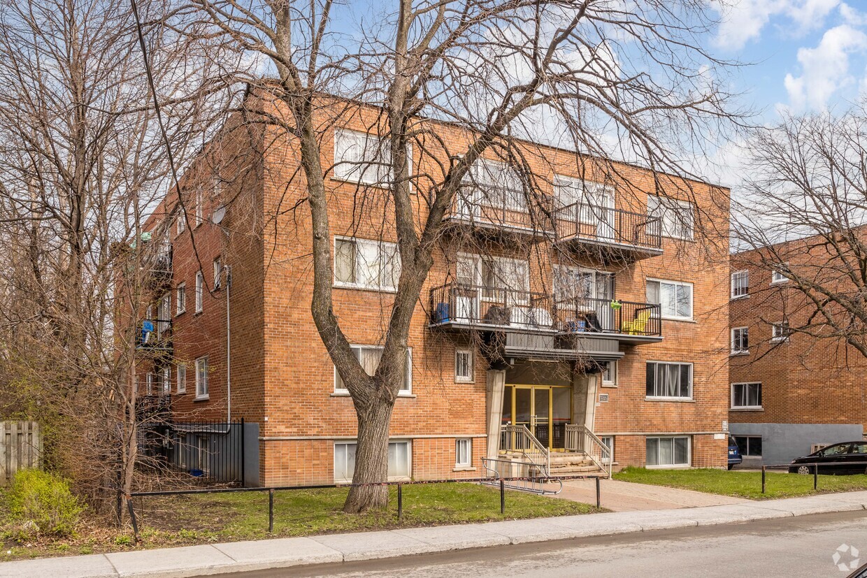 Photo du bâtiment - 5325 Rue Dudemaine