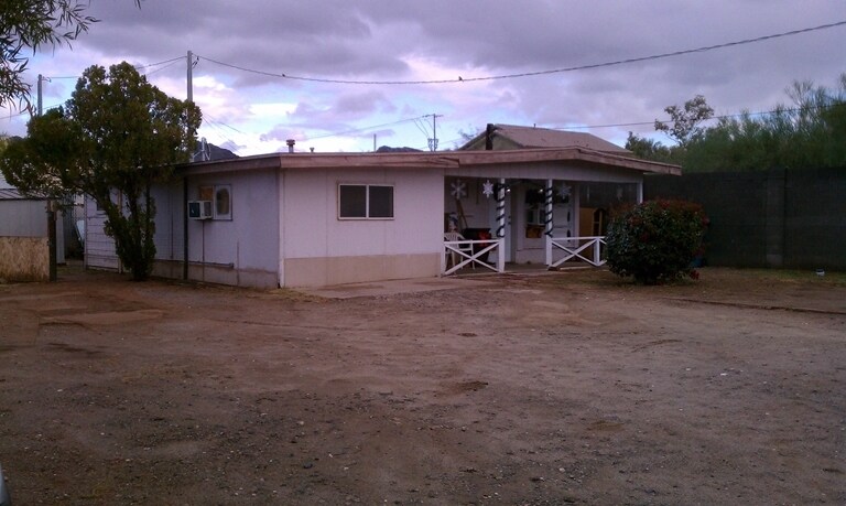 Building Photo - 4 Units