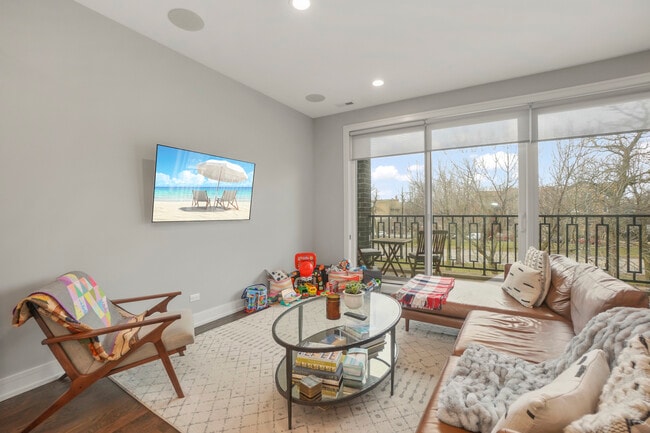 Foto del edificio - 1621 N Humboldt Blvd