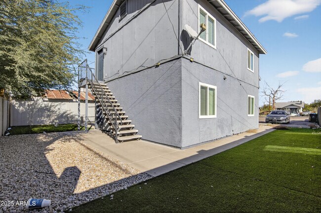 Foto del edificio - 1110 N 10th St