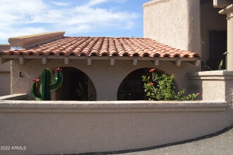 Building Photo - 37300 N Tom Darlington Dr