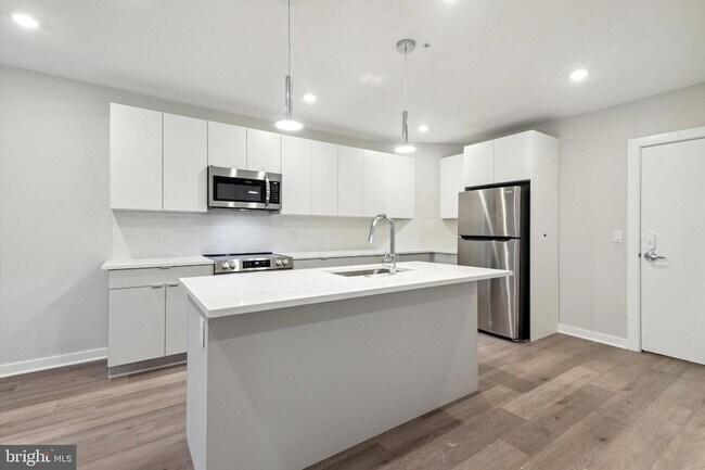 Foto del edificio - 3449 Scotts Ln