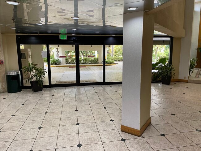 Foto del edificio - 170 Ocean Lane Dr