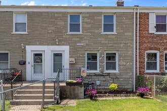 Building Photo - 6442 S Lockwood Ave