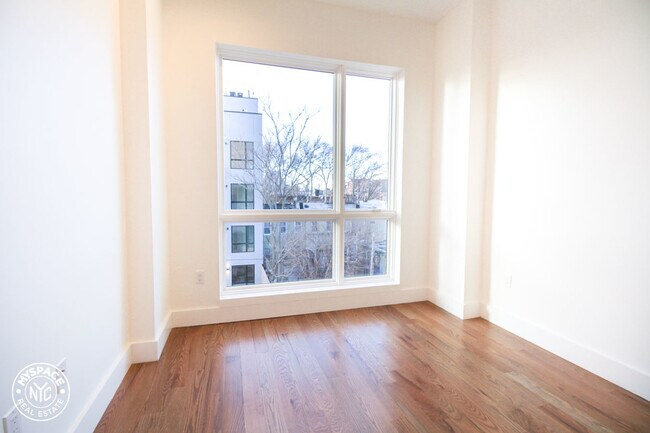 Building Photo - 406 Cornelia St