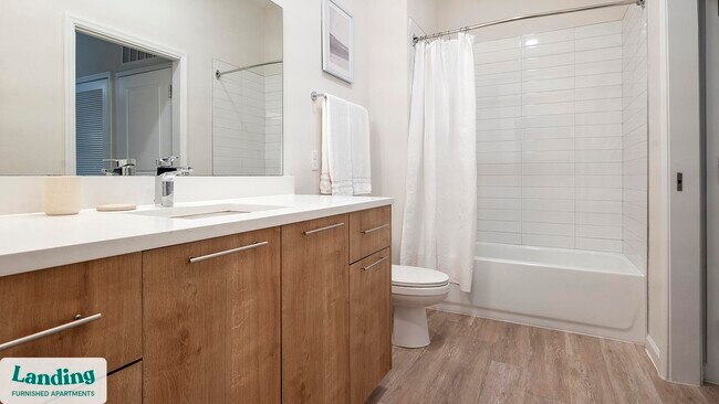 Foto del edificio - 5256 International Dr