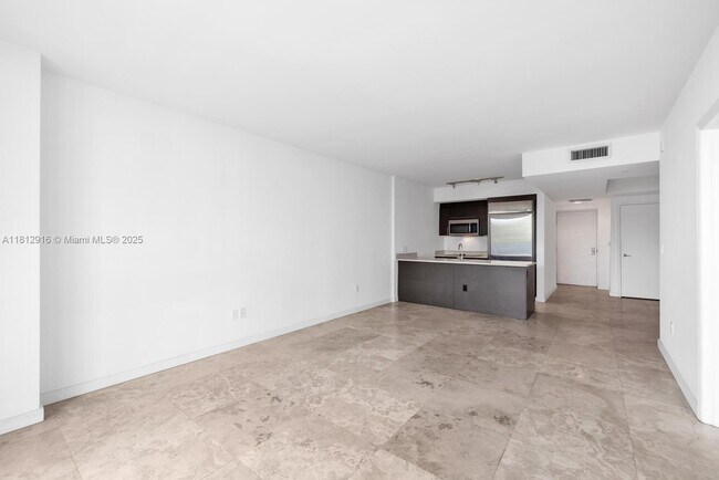 Building Photo - 500 Brickell Ave