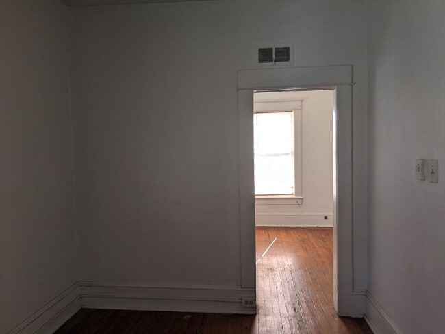 Foto del edificio - 31st,NW.802