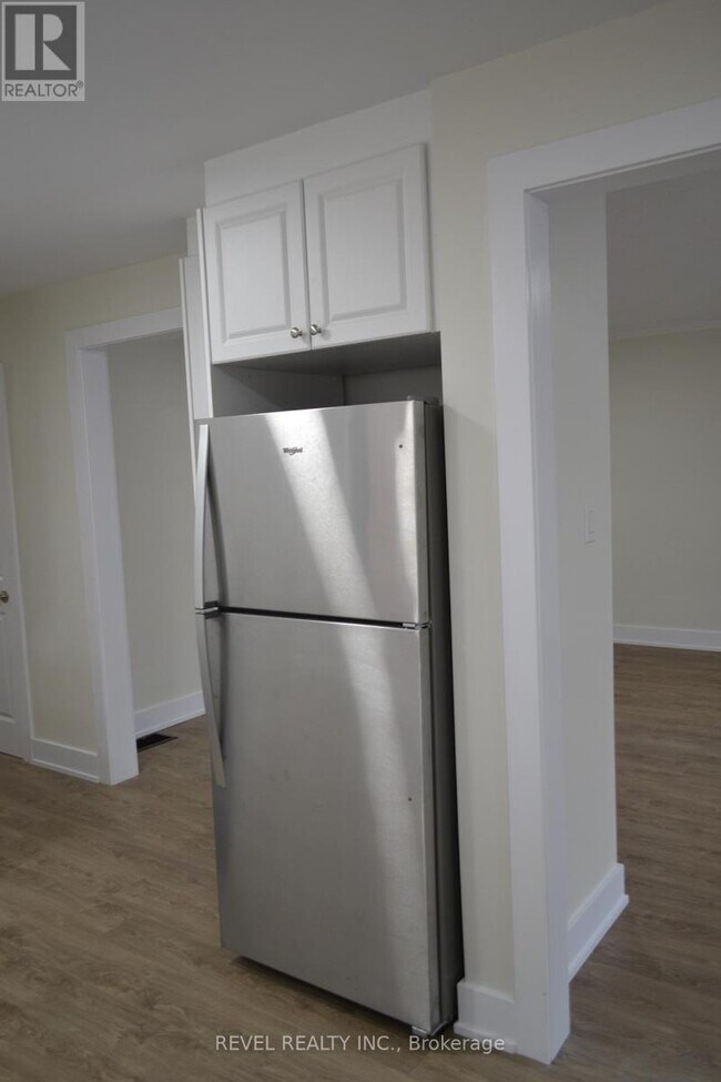 Building Photo - 15 Cedar Brae Blvd