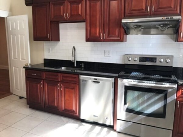 Foto del edificio - 139 Pine St