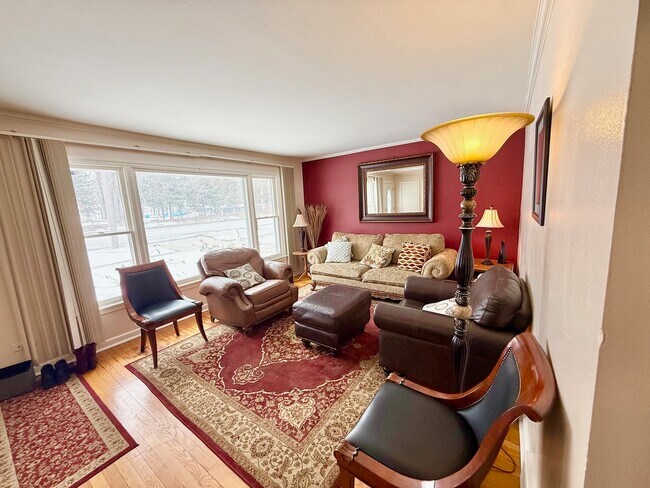 Foto del edificio - 2909 Oakton St