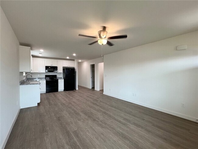 Foto del edificio - 525 NW 69th Ave