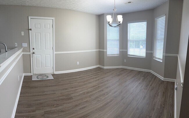 Foto del edificio - Immaculately Clean 3Bed/2Bath home for lease in Jonesboro