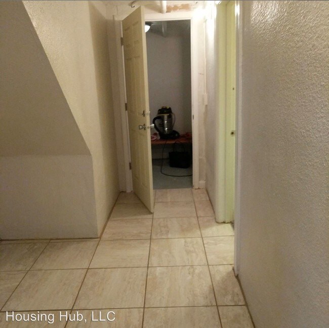 Foto del edificio - 693 Wilson Ave