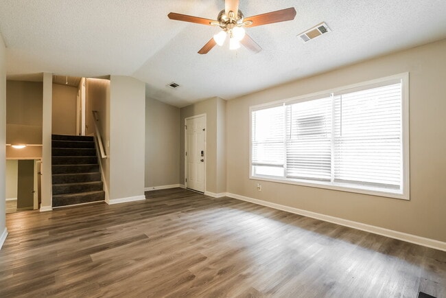 Building Photo - 5767 Riverside Dr