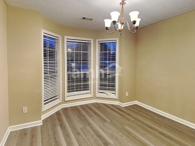 Foto del edificio - 3355 Brook Lea Dr