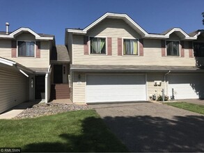 Building Photo - 531 Pleasure Creek Dr
