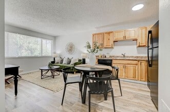 Interior Photo - BG - SUMMIT VIEW APARTMENTS