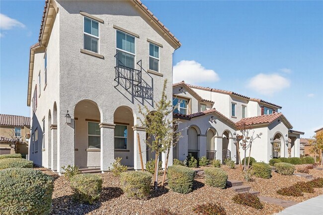 Building Photo - 3242 Trabia Ave