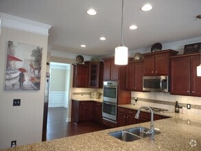 Building Photo - 235 Mill House Ln
