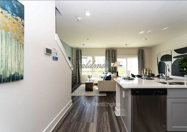 Foto del edificio - 429 Ellis Mill St