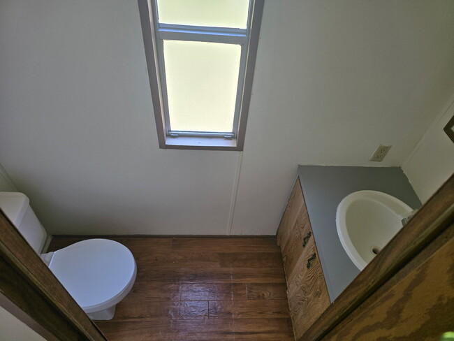 Foto del edificio - 472 Ruben Wells Rd