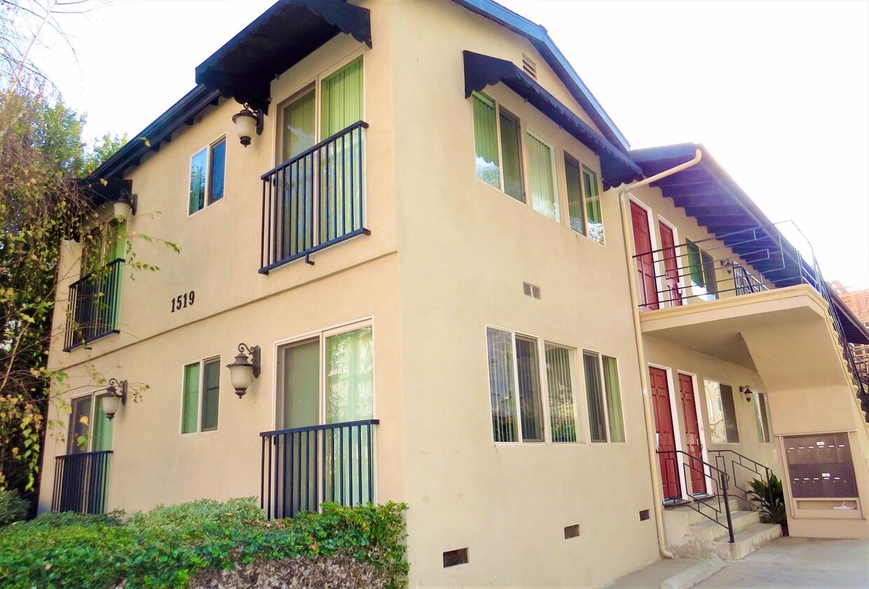 Building Photo - 1519 Armacost Ave