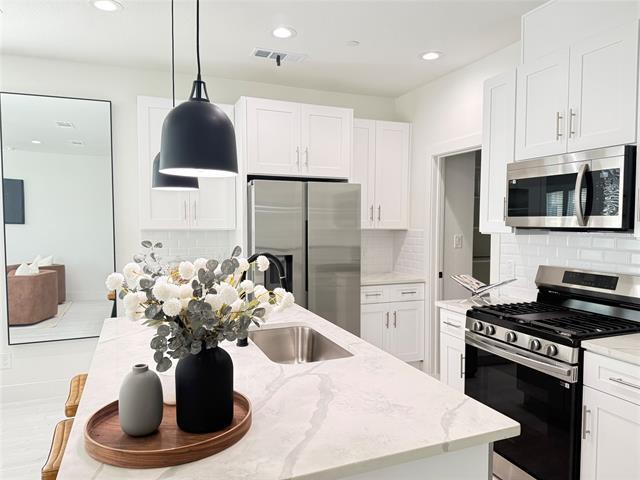 Foto del edificio - 7207 Mohawk Dr