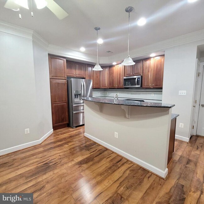 Foto del edificio - 3681 Spring Hollow Ln