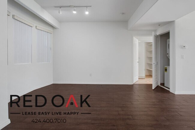 Foto del edificio - 11925 Kling St