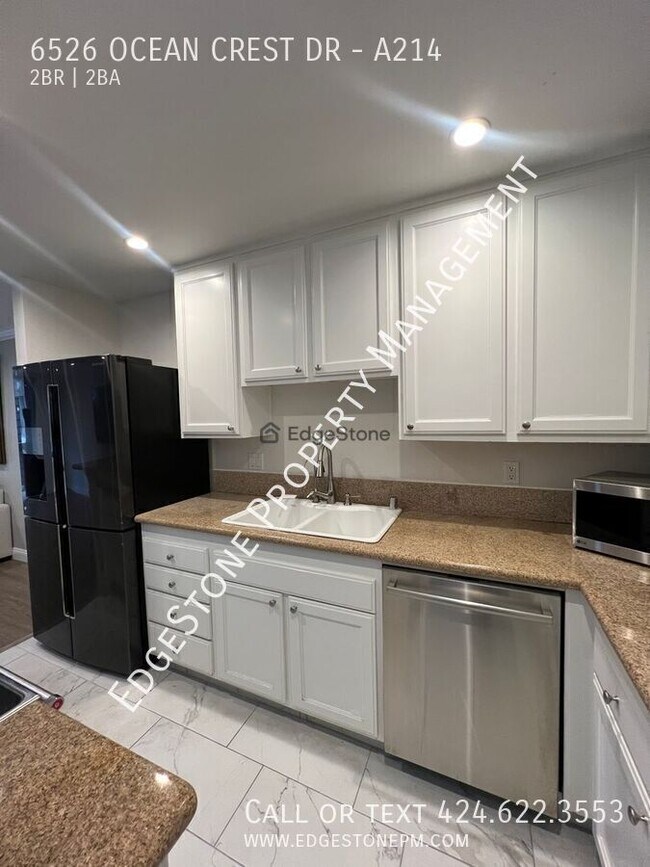 Foto del edificio - 6526 Ocean Crest Dr