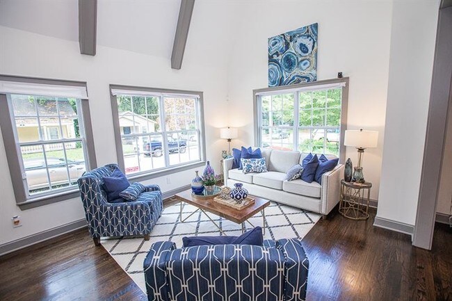 Foto del edificio - 1085 White Oak Ave SW
