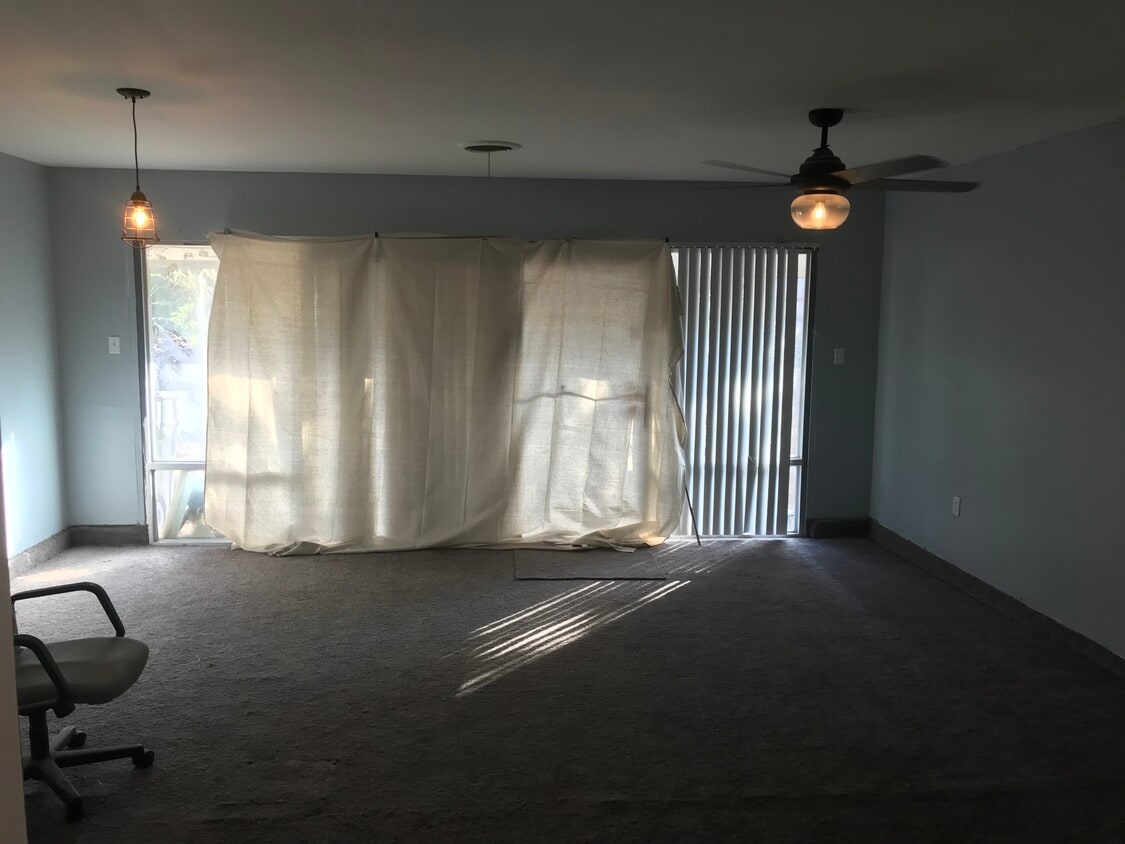 Garage conversion - 3873 Rugged Cir