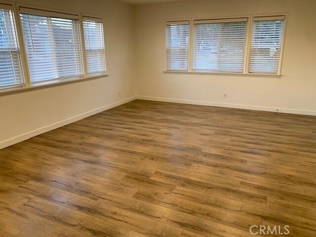 Foto del edificio - 2519 Tulare Ave