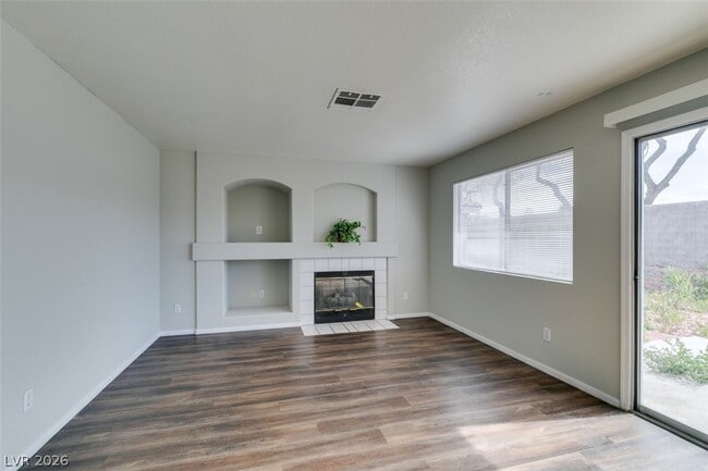 Building Photo - 7809 Calico Flower Ave