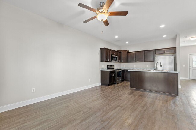 Foto del edificio - Sneads Ferry Townhome