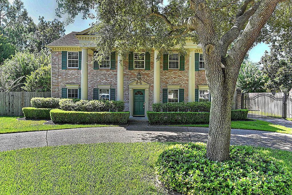 Foto principal - 14627 Carolcrest Dr