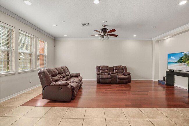 Building Photo - 561 Telfair Square Ct