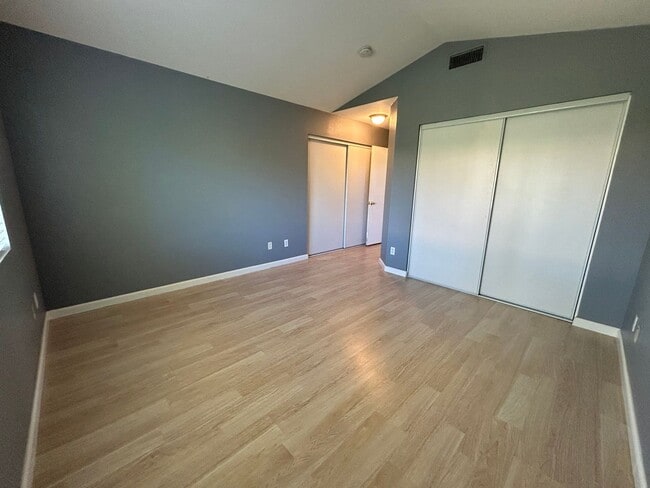 Building Photo - Paloma Del Sol Home