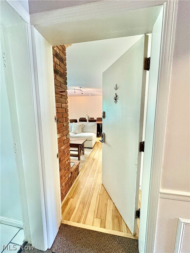 Foto del edificio - 6910 Carriage Hill Dr