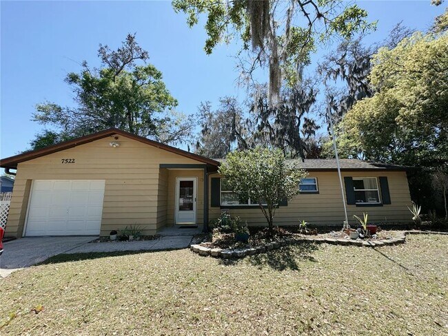 Foto del edificio - 7522 Laurel Springs Dr