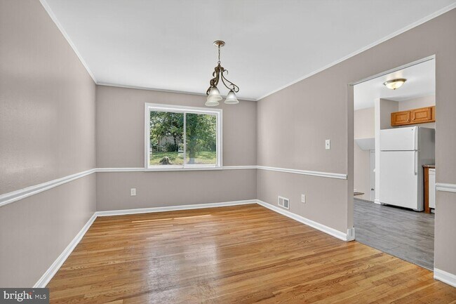 Foto del edificio - 7720 Loudon Dr