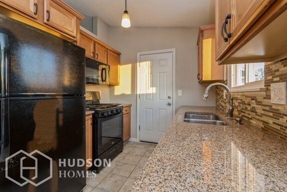 Building Photo - 6735 Basswood Dr