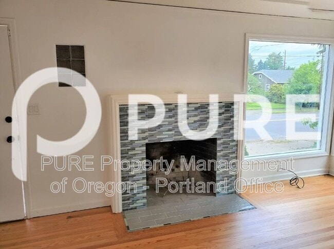 Building Photo - 3552 NE Killingsworth St
