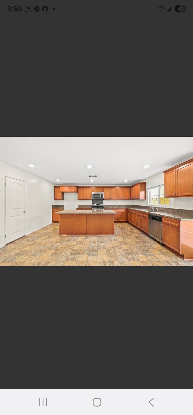 Foto del edificio - 16969 Posey Pl
