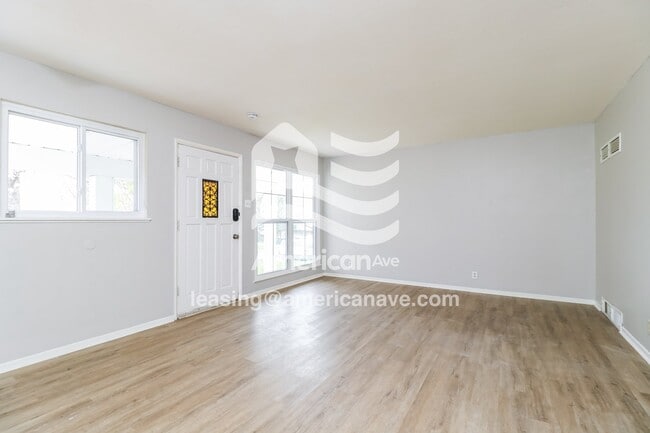 Building Photo - 480 Kirkwall Dr