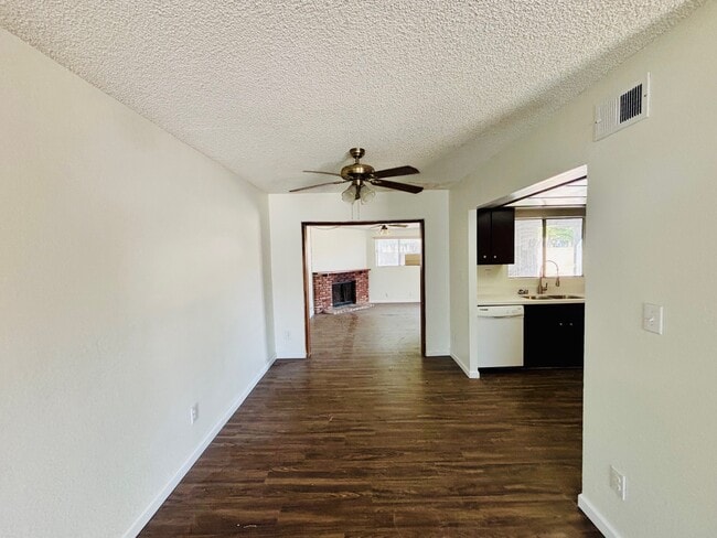 Building Photo - 43214 Archwood Way