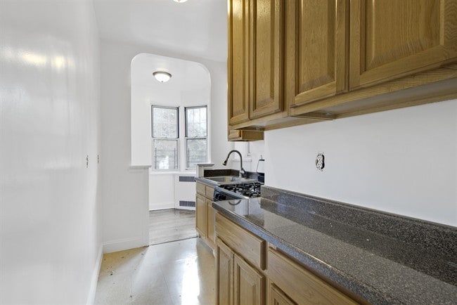Building Photo - 70-11 108th St
