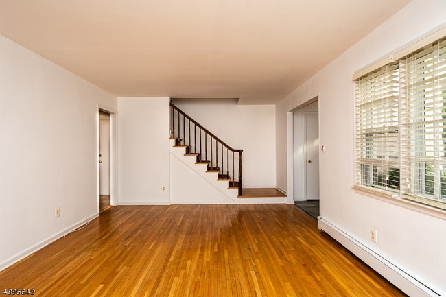 Building Photo - 8 Manheim Rd