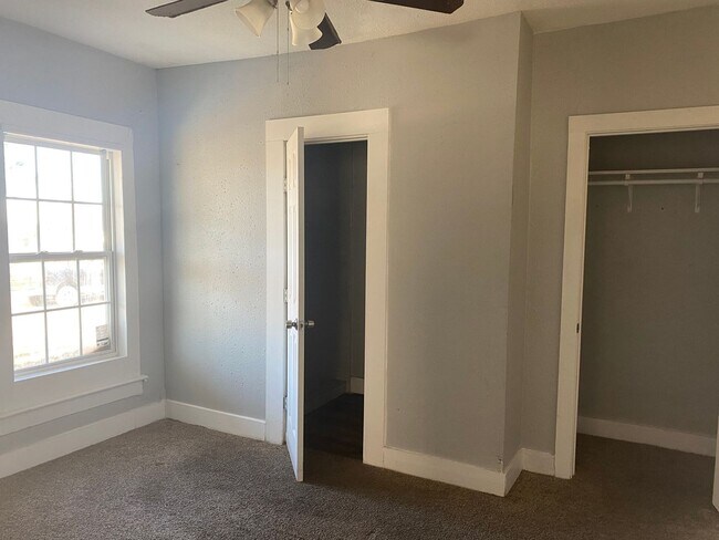 Foto del edificio - 3/2 in East Sherman!